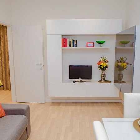 Guesthost - Istria M5 Cozy Apartment Milano Exteriör bild